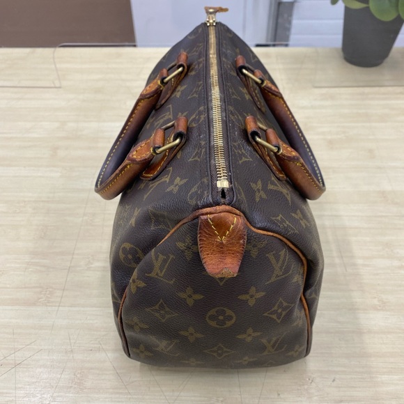 ✨SOLD✨AUTHENTIC LV SPEEDY 25 MONOGRAM✨ - Picture 7 of 13